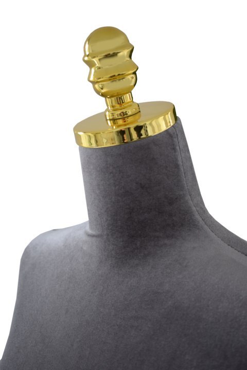 Manekin krawiecki szary welur z regulacją wysokości doskonały do aranżacji przestrzeni sprzedażowych