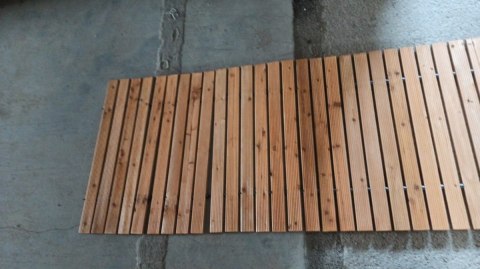 ŚCIEŻKA OGRODOWA Z DRZEWA CEDROWEGO 250CM X75CM BITUXX ZWIJANA DO OGRODU DRÓŻKA