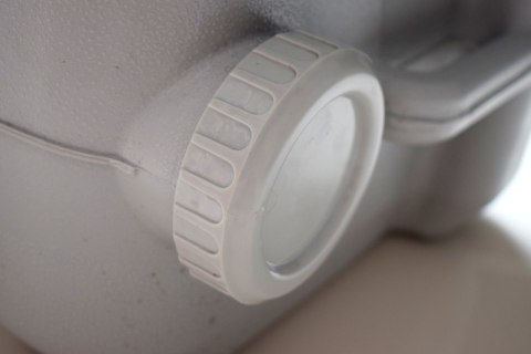 Mobilna Toaleta Turystyczna 20 L – Przenośne WC do Kampera, Kempingu i Namiotu, Łatwe Spłukiwanie i Transport