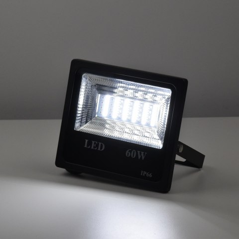 REFLEKTOR KOLOROWY LED 60W ZE STEROWANIEM Z APLIKACJI BLUETOOTH IP66
