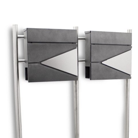 Podwójna wolnostojąca skrzynka na listy BITUXX – zestaw 2 szt. z gazetnikiem i stojakiem