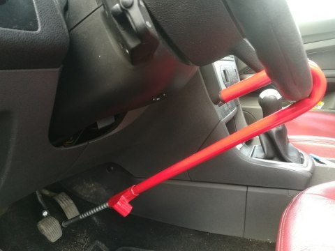 BLOKADA ANTYKRADZIEŻOWA DO AUTA NA KIEROWNICĘ PEDAŁ 2 KLUCZE