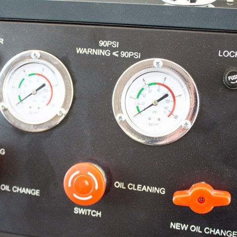 Urządzenie do wymiany oleju w automatycznych skrzyniach biegów zestaw